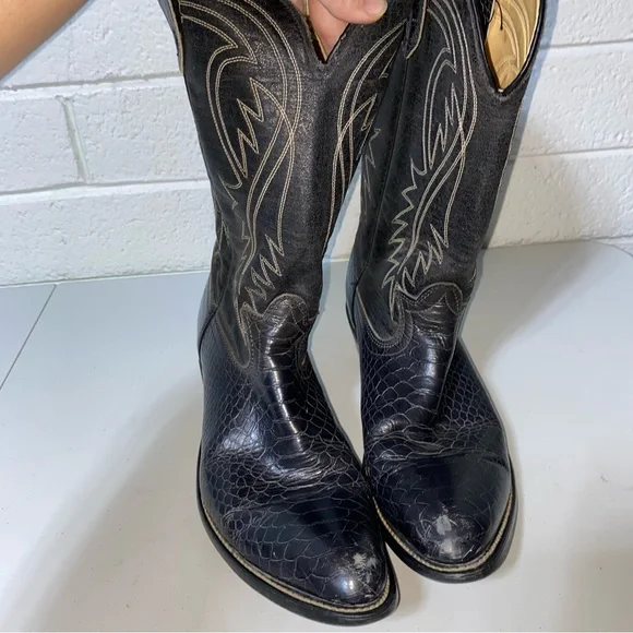 Vintage HONCHOS Made in USA COWBOY Western Boots Black Embroidered Men’s 11 D 🖤